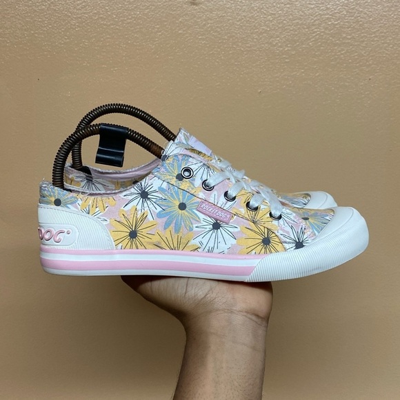 Rocket Dog Shoes - Rocket Dog Jazzin Floral Print Sneakers